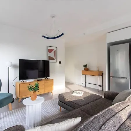Апартаменты New 2br W Parking #31